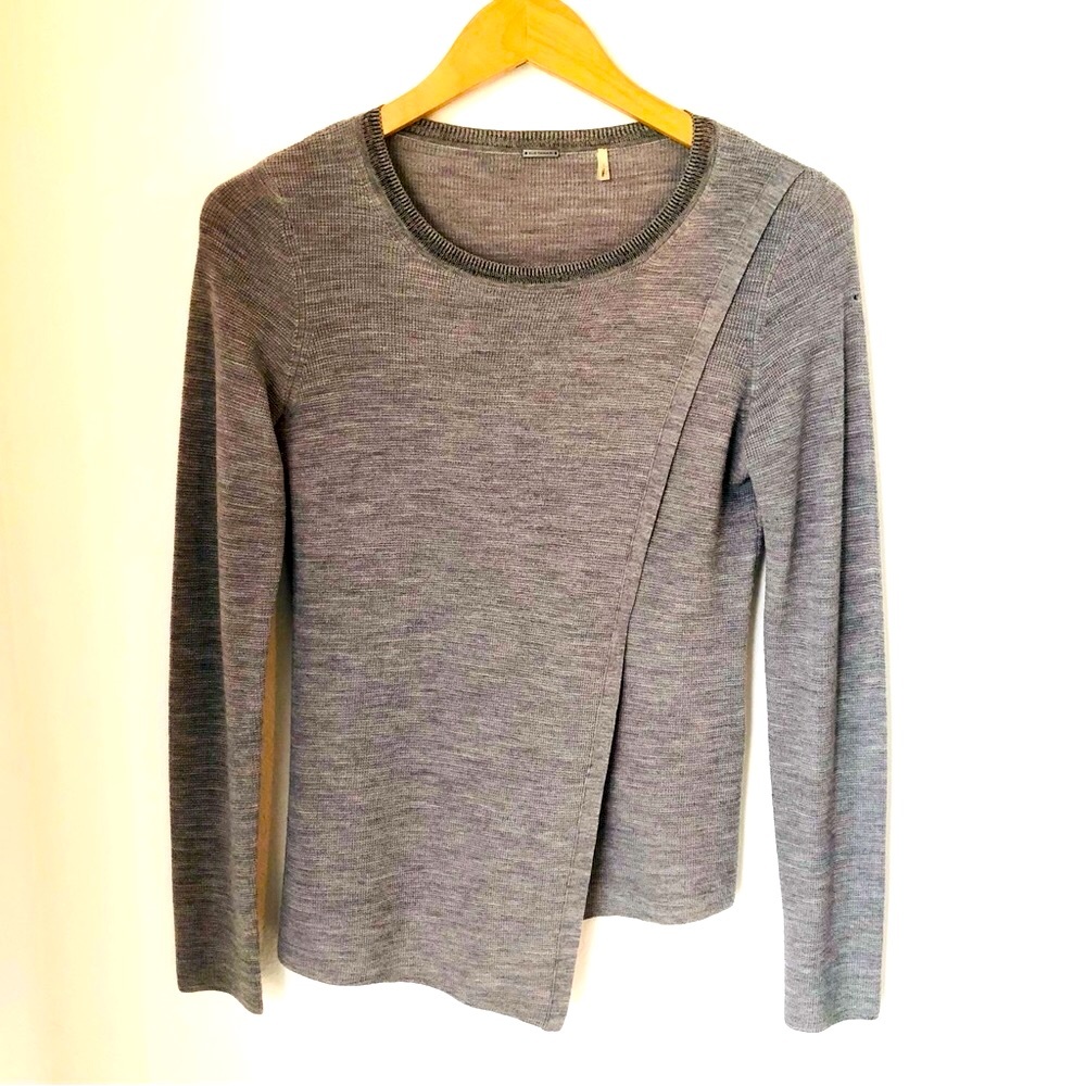 Elie Tahari Asymmetric Wrap Front Sweater Women’s S, 100% Extra Fine Merino Wool - Picture 3 of 9